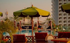 ไทรบ์ พัทยา (มาตรฐาน Sha)